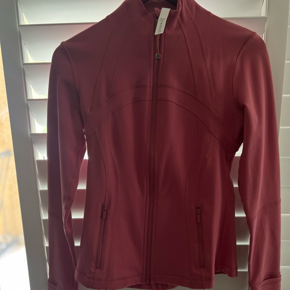 Lululemon size 6